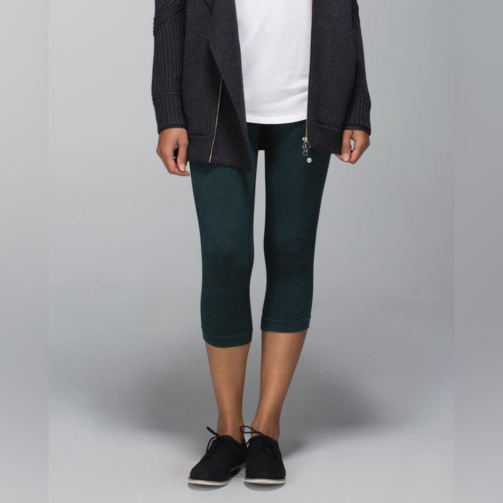 Lululemon In The Flow Crop I! Heathered Fuel Green